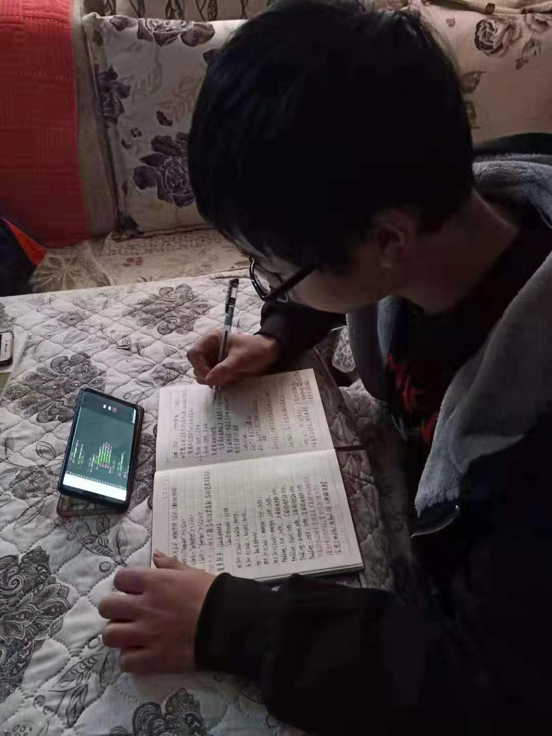 直播逛校园，线上抢占春季名企定向班名额